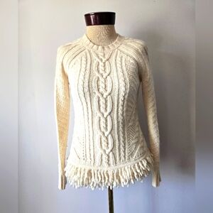 BANANA REPUBLIC Cream Cable Knit Merino Lo-hi Fringe Bottom Sweater. Size XS